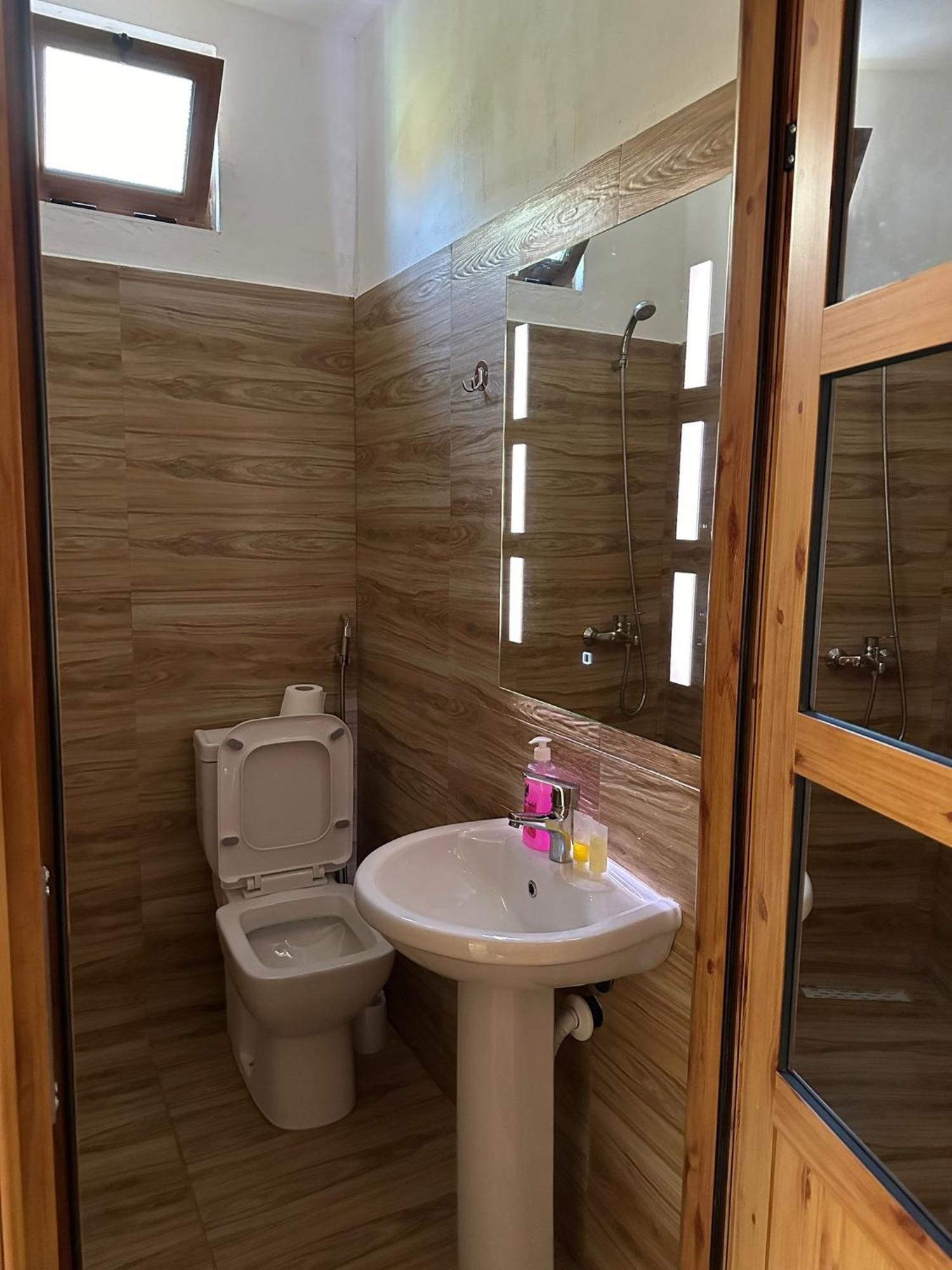 Alimeti Guesthouse Berat Ngoại thất bức ảnh